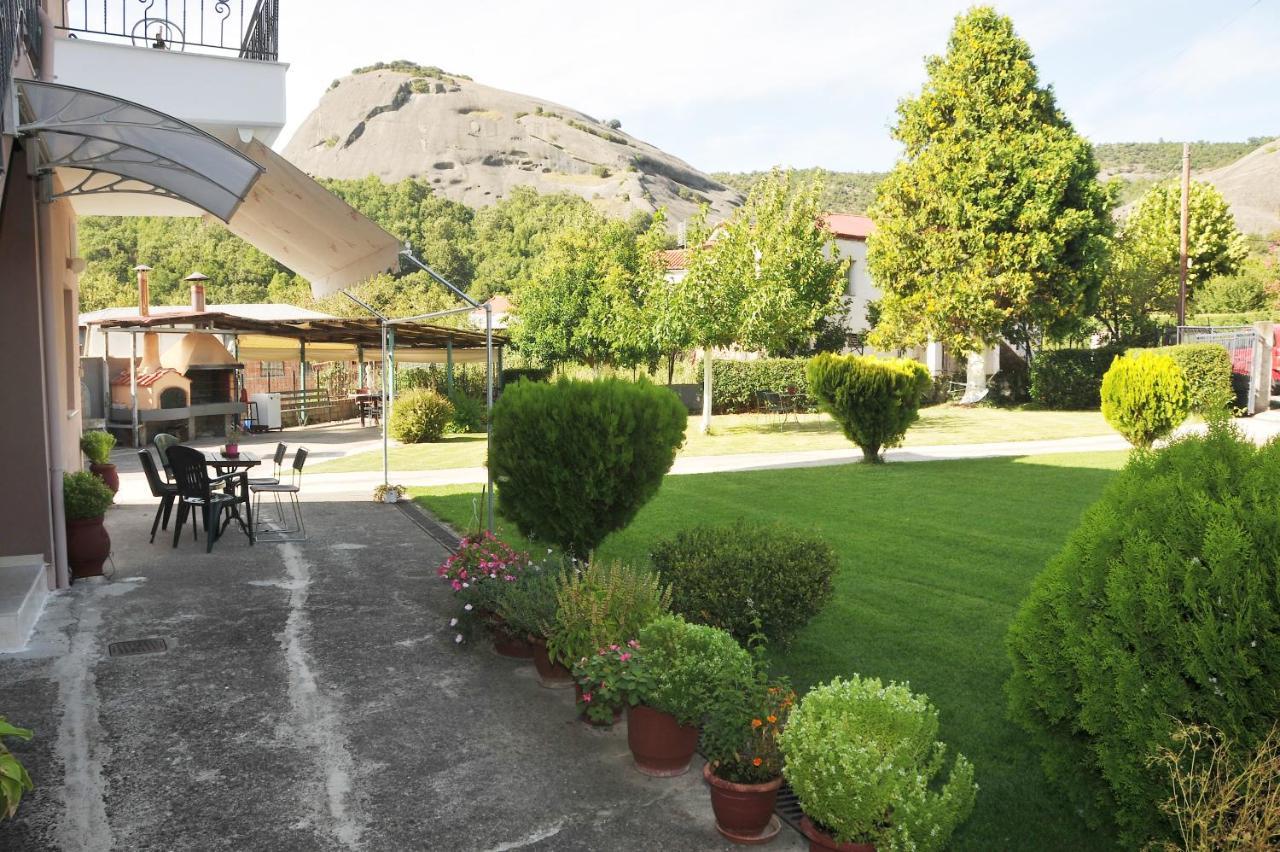 The Other Side Of Meteora With Lush Garden, Bbq & Pavillion Kalambaka Extérieur photo