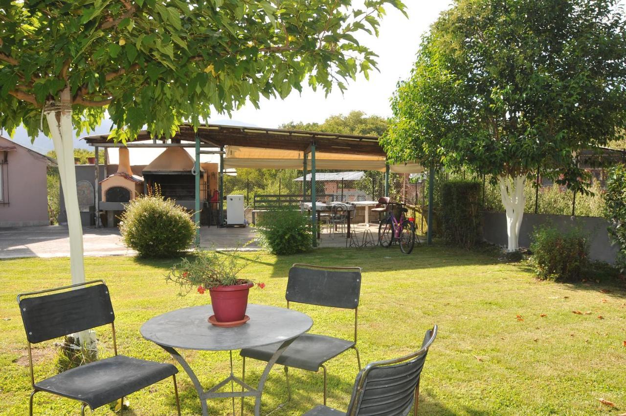 The Other Side Of Meteora With Lush Garden, Bbq & Pavillion Kalambaka Extérieur photo